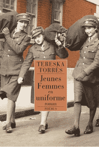 Jeunes femmes uniforme