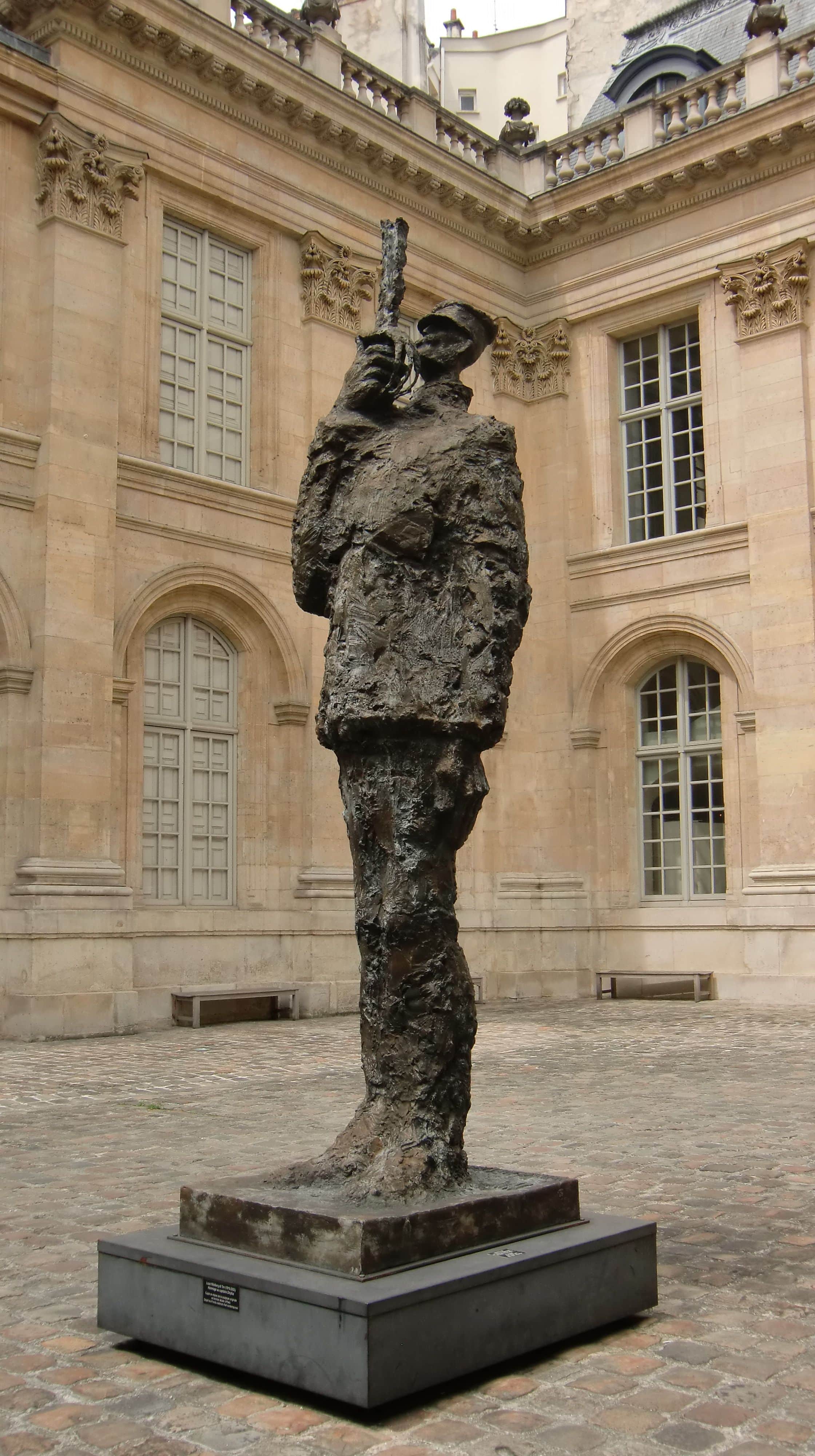 Jewish Paris : The Wandering Statue of Captain Dreyfus