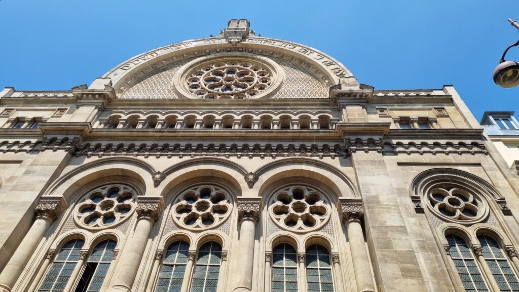 Synagogue La Victoire in the Jewish Paris