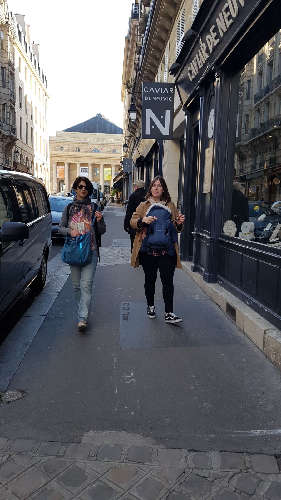 Livia & Flora Goldenberg - Both Jewish Tour guide in Paris - Training day in the Latin Quarter 