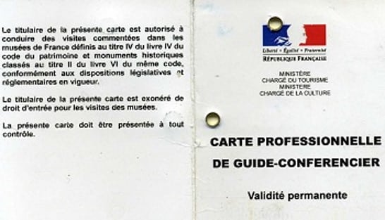 How to become a professional license Guide in Paris or France